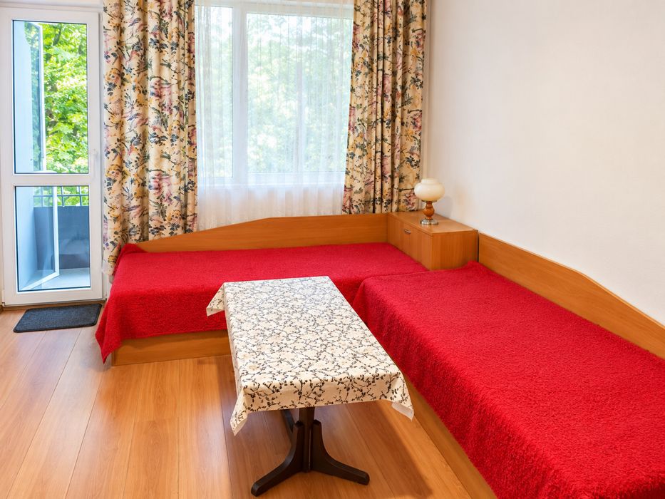 Дава се под наем Двустаен апартамент в Пловдив, Кършияка - 45 кв.м за 300 € - Снимка #3