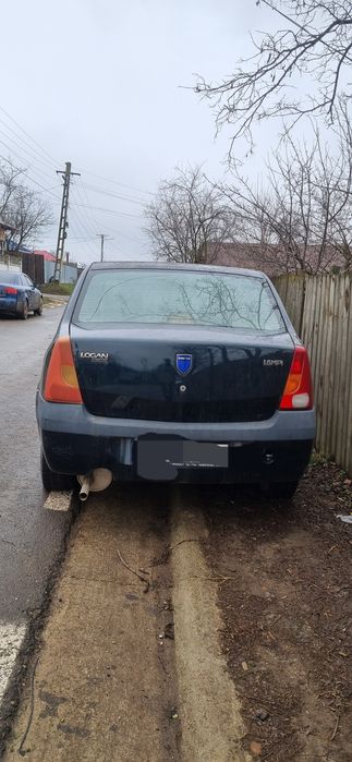 Vând  polo si logan