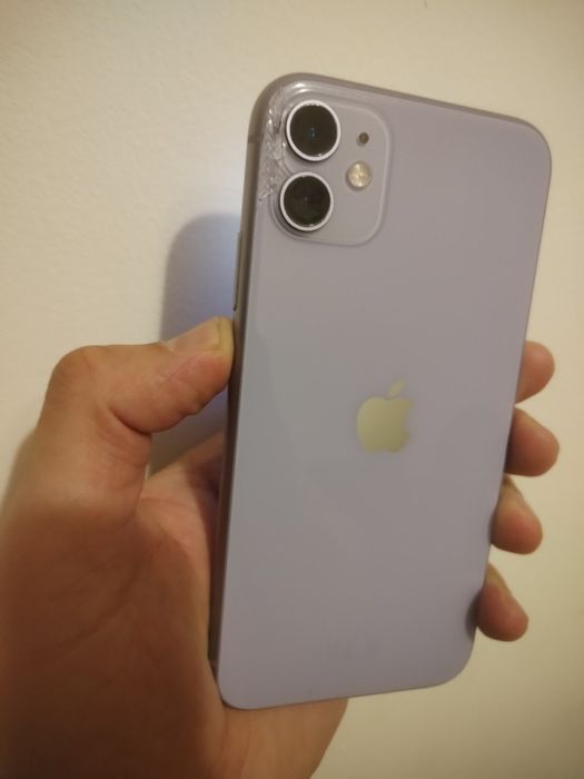 Айфон 11/ 64g телефон