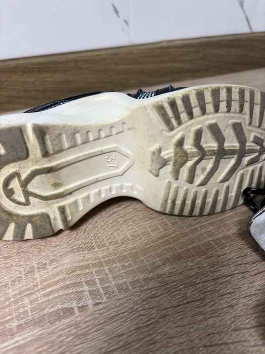 Adidasi piele superbi