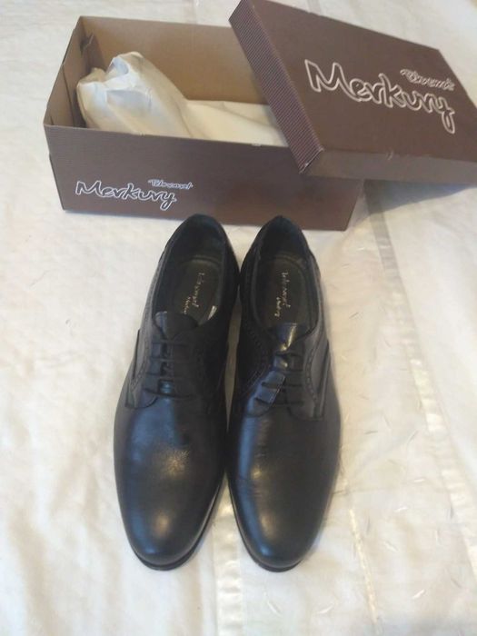 Обувки черни мъжки с връзки 44