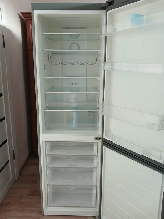 Продается холодильник