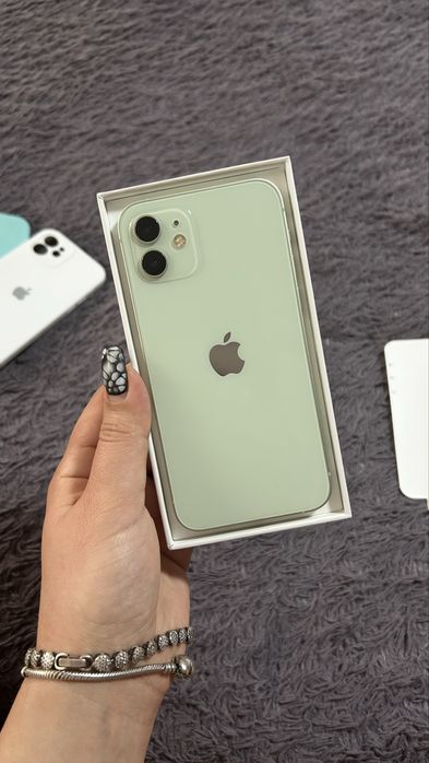 Продам IPhone 12/128