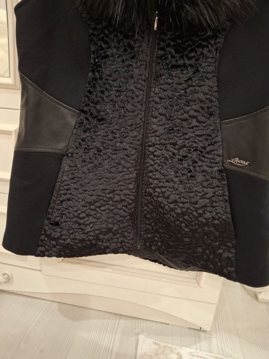 Дамско палто и елек.