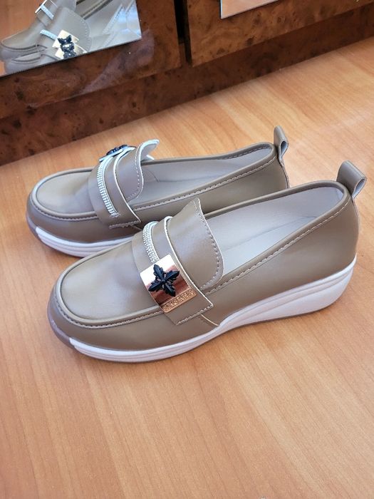 Женская обувь (лофер)