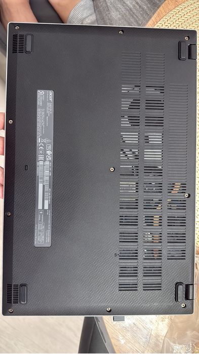 Срочно продаю ноутбук