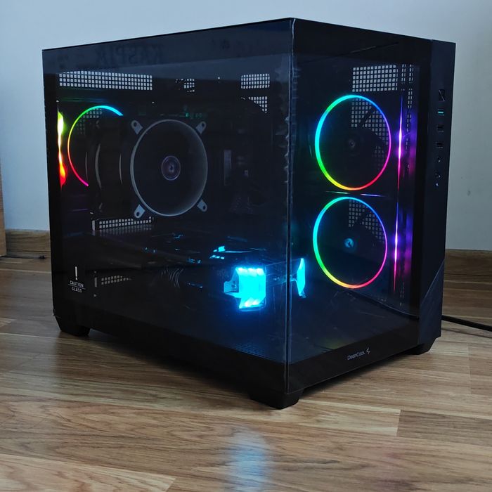 Гейминг компютър  R5 3600, RX6700XT, 2TB, 16GB RAM