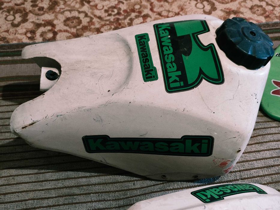 Kawasaki Резервоар