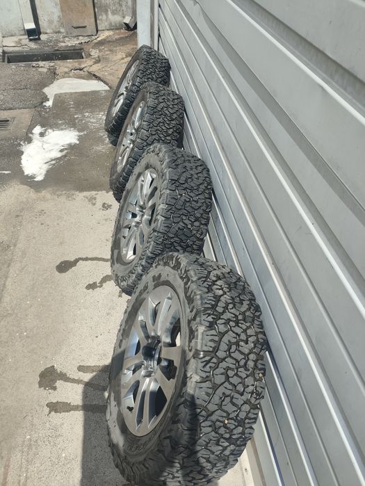 Продам шины комплект 4шт