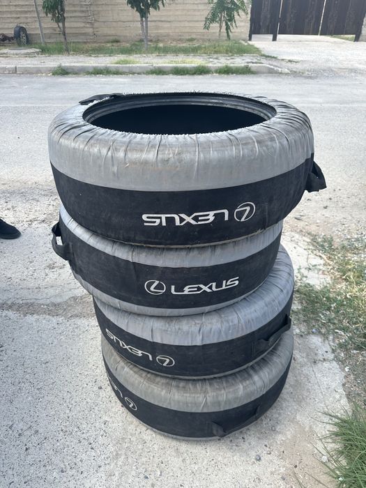 Продается всесезонные шины на Lexus R21