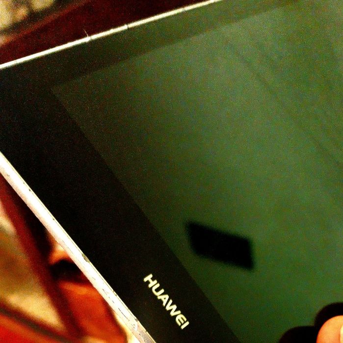 Продам планшет HUAWEI