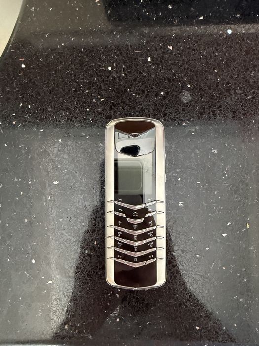 VERTU Signature 1