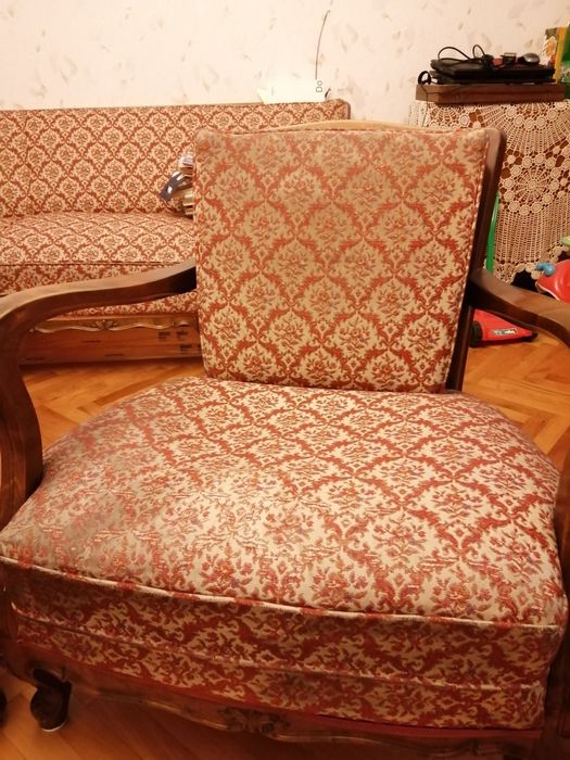 Масивни дървени мебели