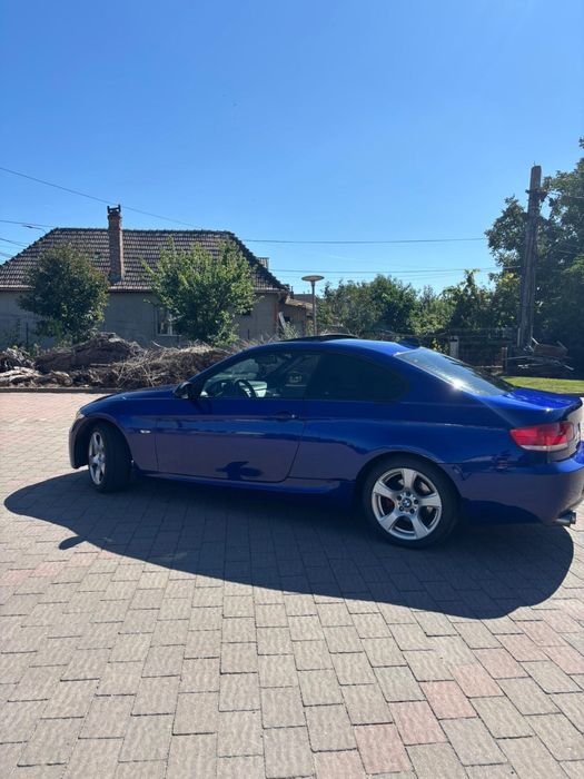 Oferta pana la data de 02.06 5900€ BMW 330i E92 Coupe – San Marino Blue – LED Adaptive