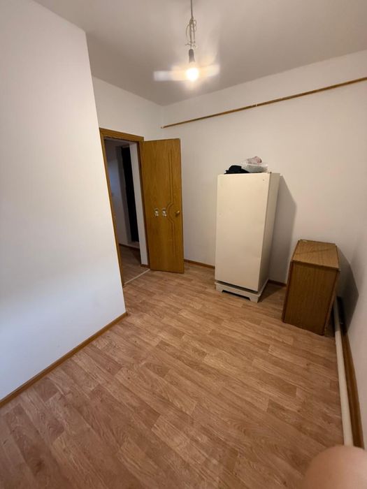 1 комнаталы времянка жалға беріледі.