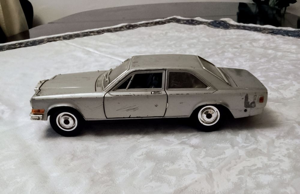 Rolls Royce Camargue