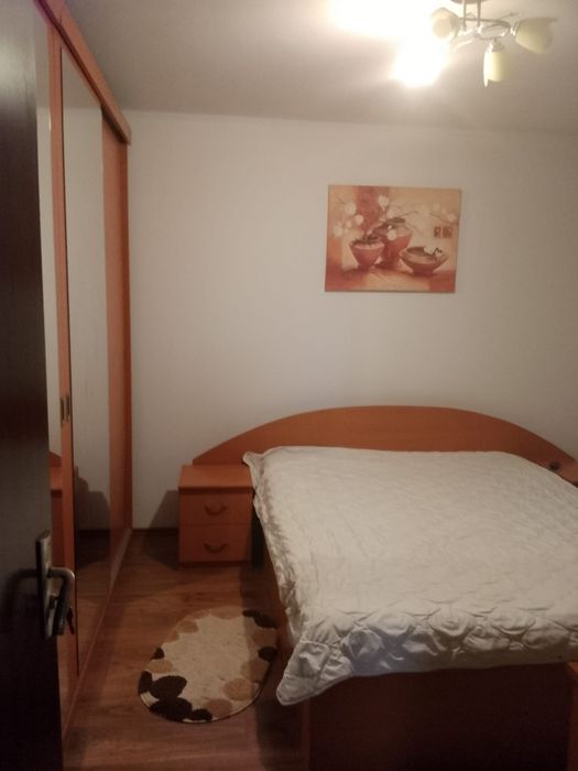 Vand apartament 3 camere