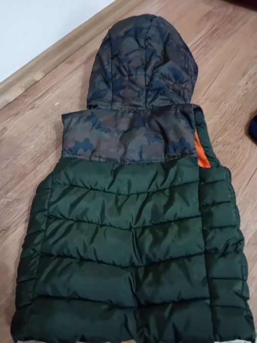 Vestă băiețel 3-4  ani Primark