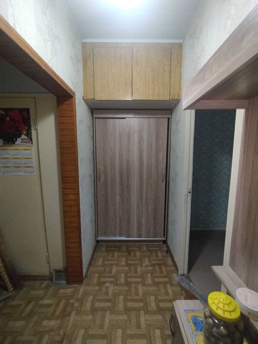 ПРОДАМ Своя 2/1/5 Массив Феруза (2-Дом) 57 Квадратов / ЭКО базар.