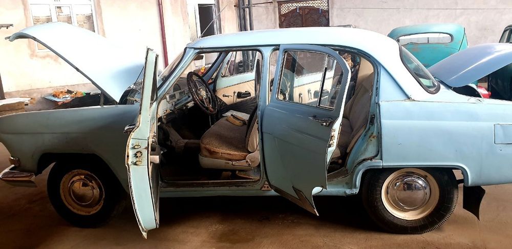 Волга м21  заводской родная комплектация.