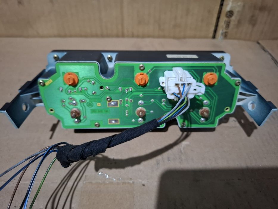 Доп приборы Ауди В4