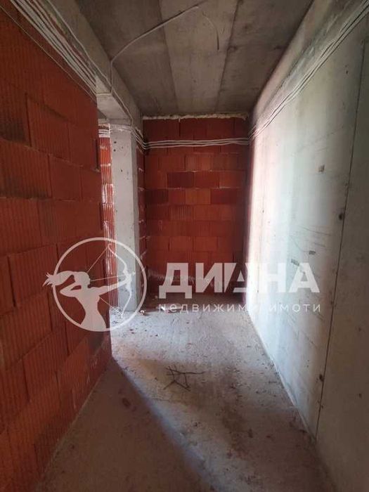 Продава се Двустаен апартамент в Пловдив, Остромила - 60 кв.м за 1284 €/кв.м - Снимка #2