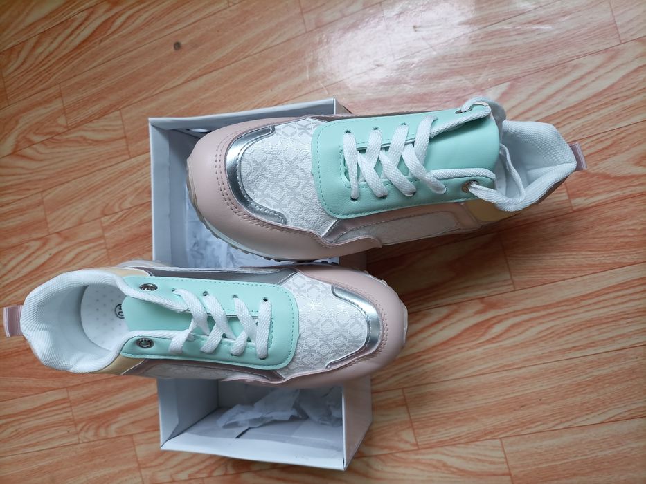 Дамски маратонки - номер 40 - Чисто нови