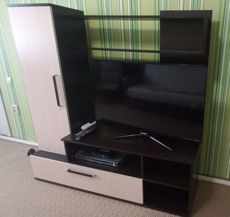 Продам компактную стенку