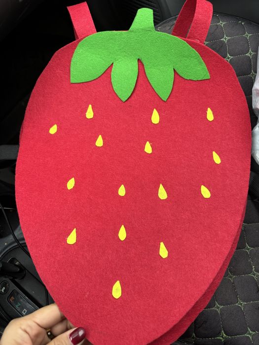 Клубника ягоды