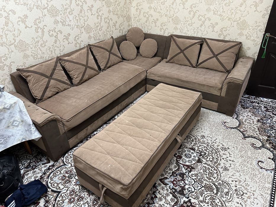 Ugalok divan sotiladi. Уголок диван