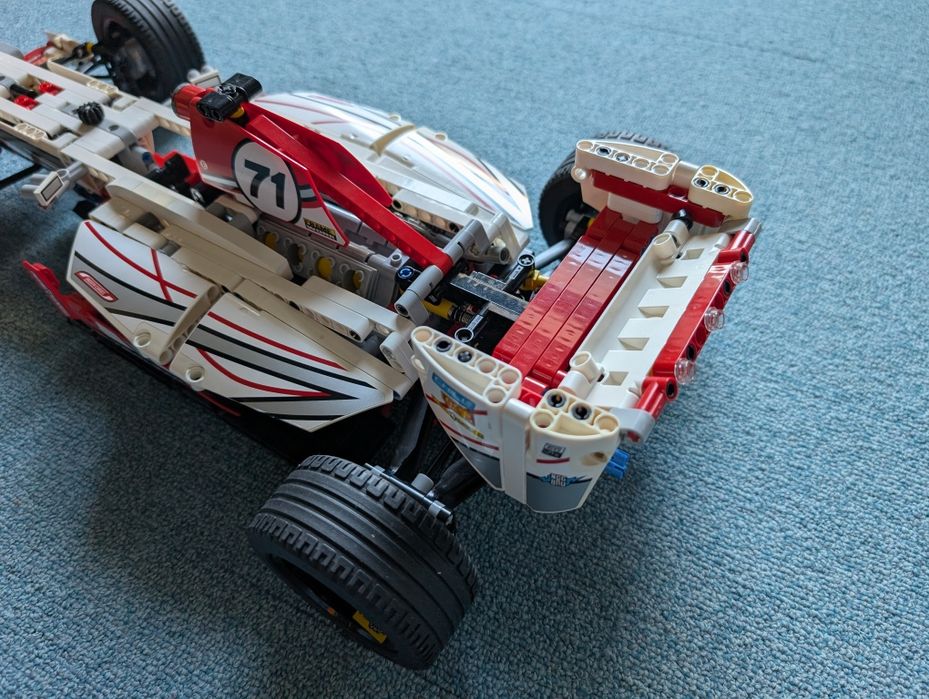 Lego Technic 42000 - Grand Prix Racer