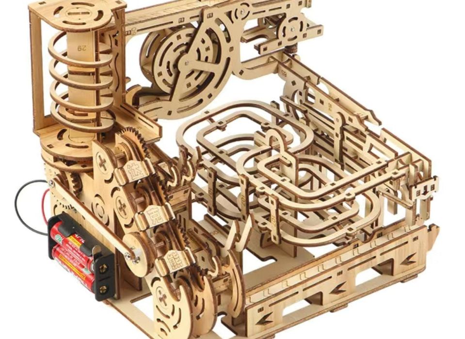 Часы настенные  разные кварцевые