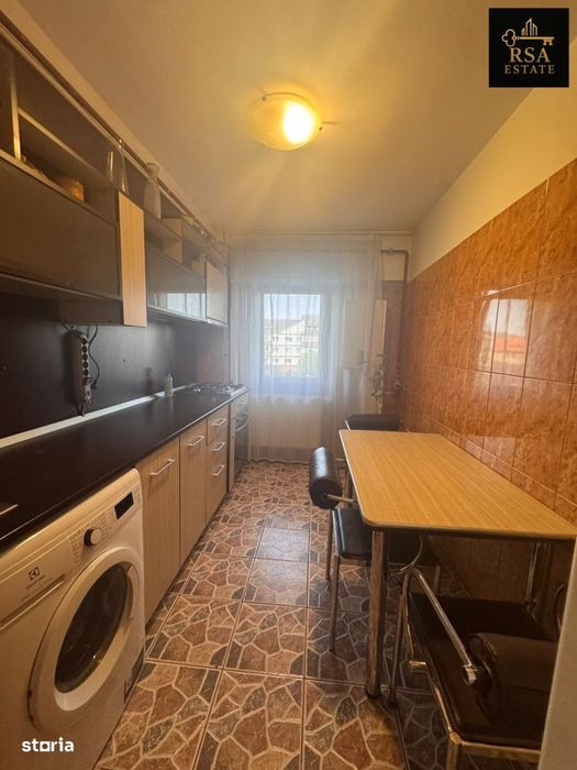 Apartament cu 2 camere de inchiriat etaj 3 zona Centrala Rm. Valcea