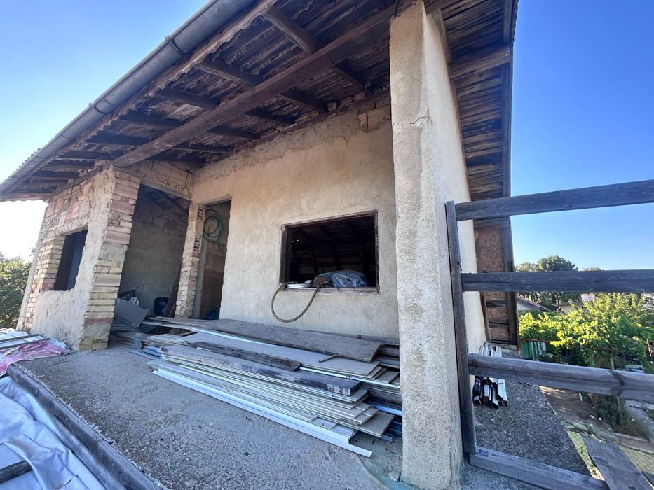 Продава се Къща в Варна, м-т Боровец - север - 56 кв.м за 1875 €/кв.м - Снимка #2