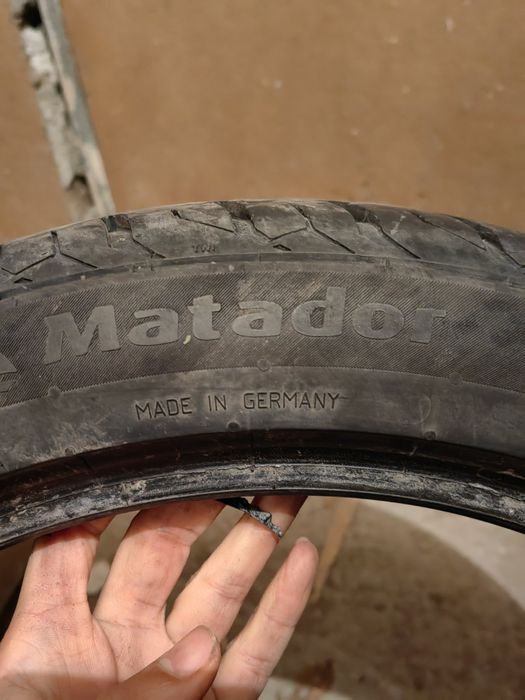 Продавам гума 225/40/17