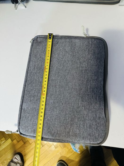 Vand huse tableta / lapop 9,7-14 inch noi cu burete