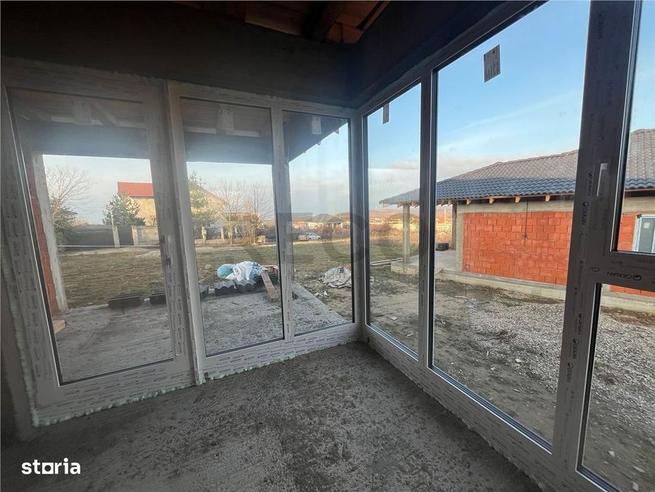 RECO Casa plan parter cu 3 dormitoare-la rosu- Paleu