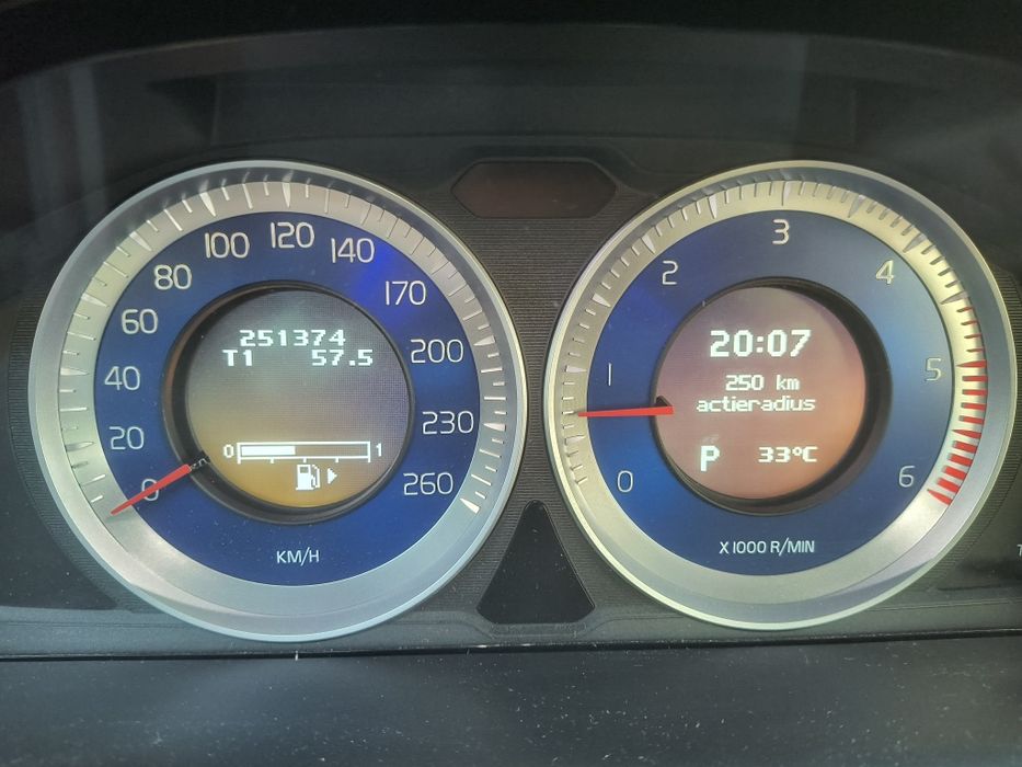 VOLVO XC60 2013 — imagine 2