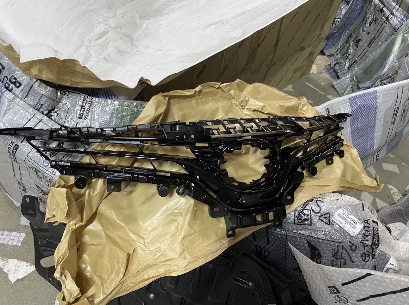 Крылья на Тойота Камри 70/75