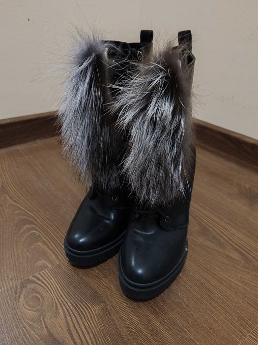 Дамски кожени боти с естествен пух