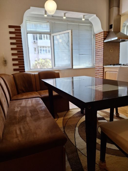 Дава се под наем Тристаен апартамент в Варна, Спортна зала - 85 кв.м за 700 € - Снимка #1