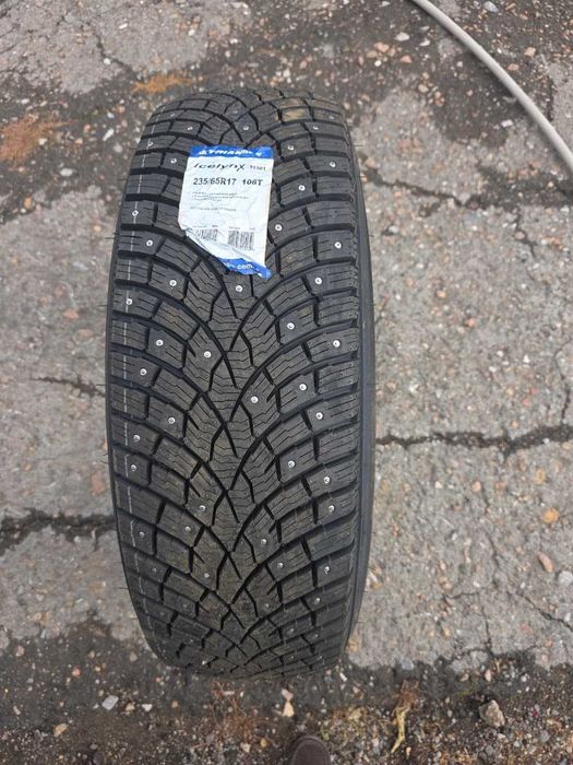 Продам зимние шипованные шины новые
