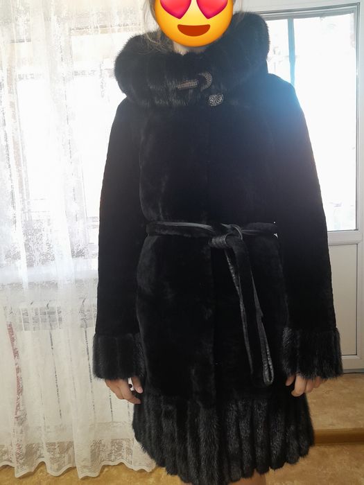 Продам . Шуба с капюшоном