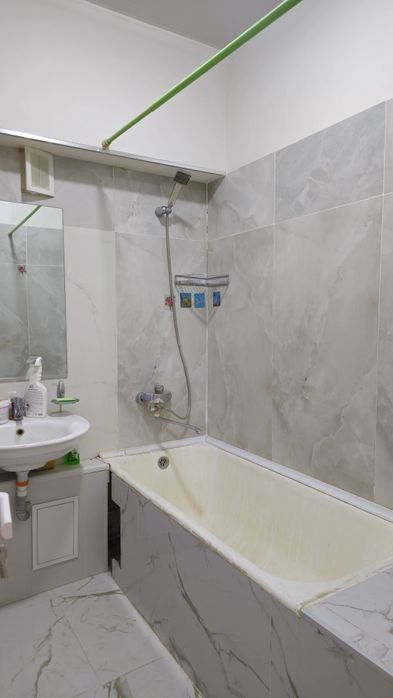 Сергели 2 4/3/9 балкон 1×7 100 м²