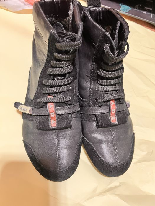 Кроссовки и ботинки