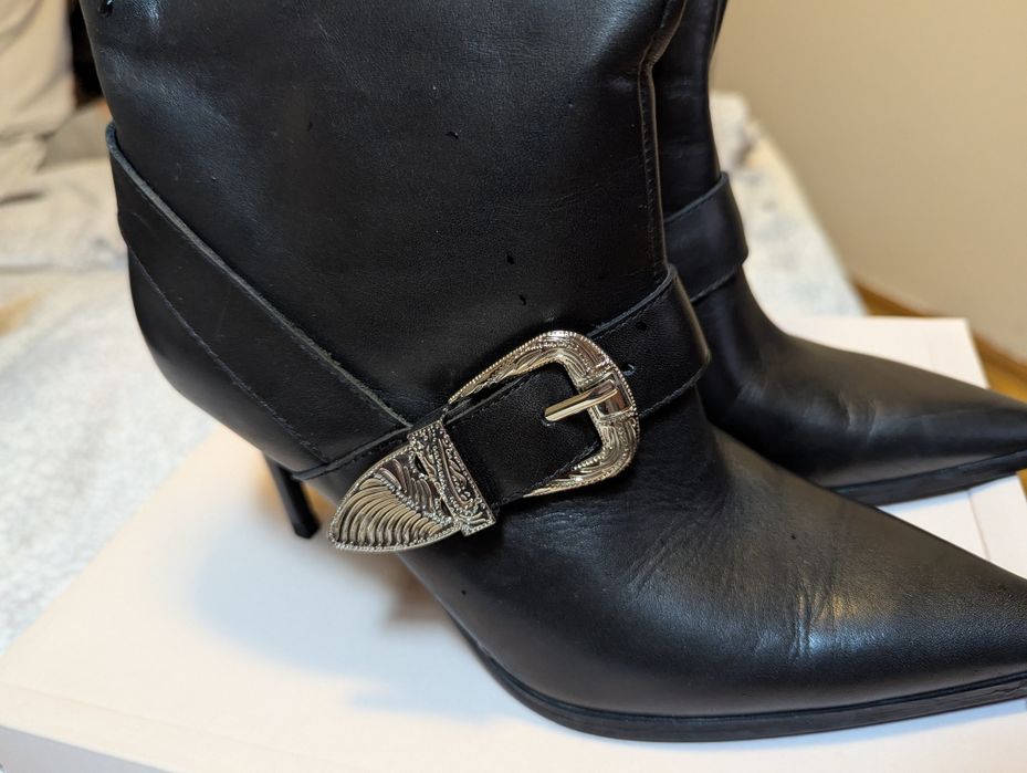 Cizme piele naturala, noi , Firma Zara nr 37Zara