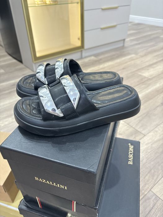 Продам женские шлепки