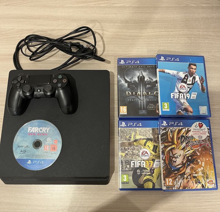 Playstation 4 slim с джостиком и играми