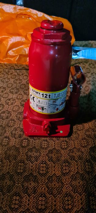 домкрат новый грузовой 12т