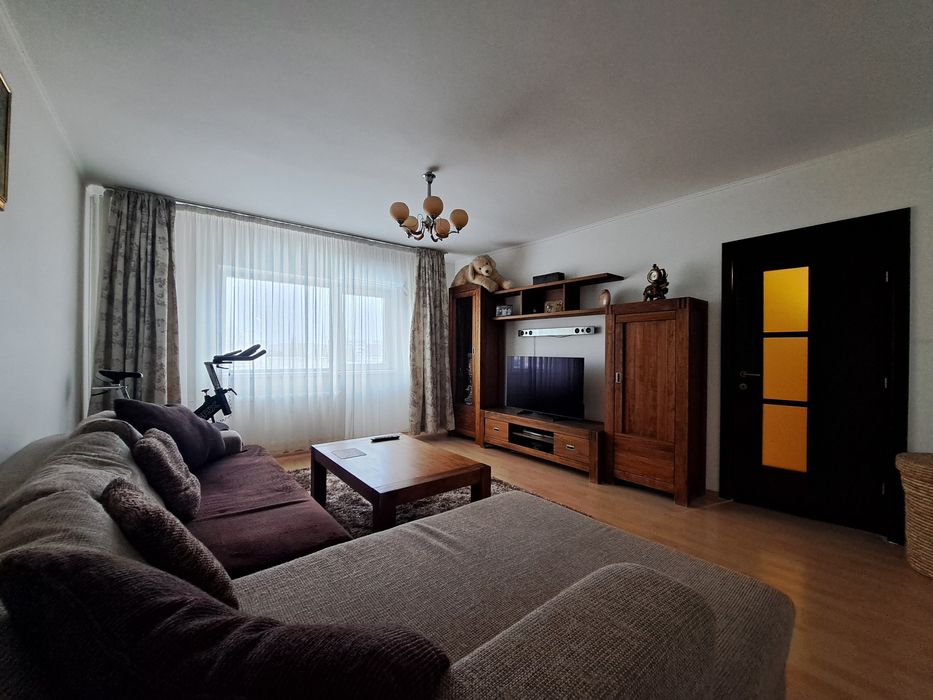 Particular vand apartament 3 camere, militari, uverturii,